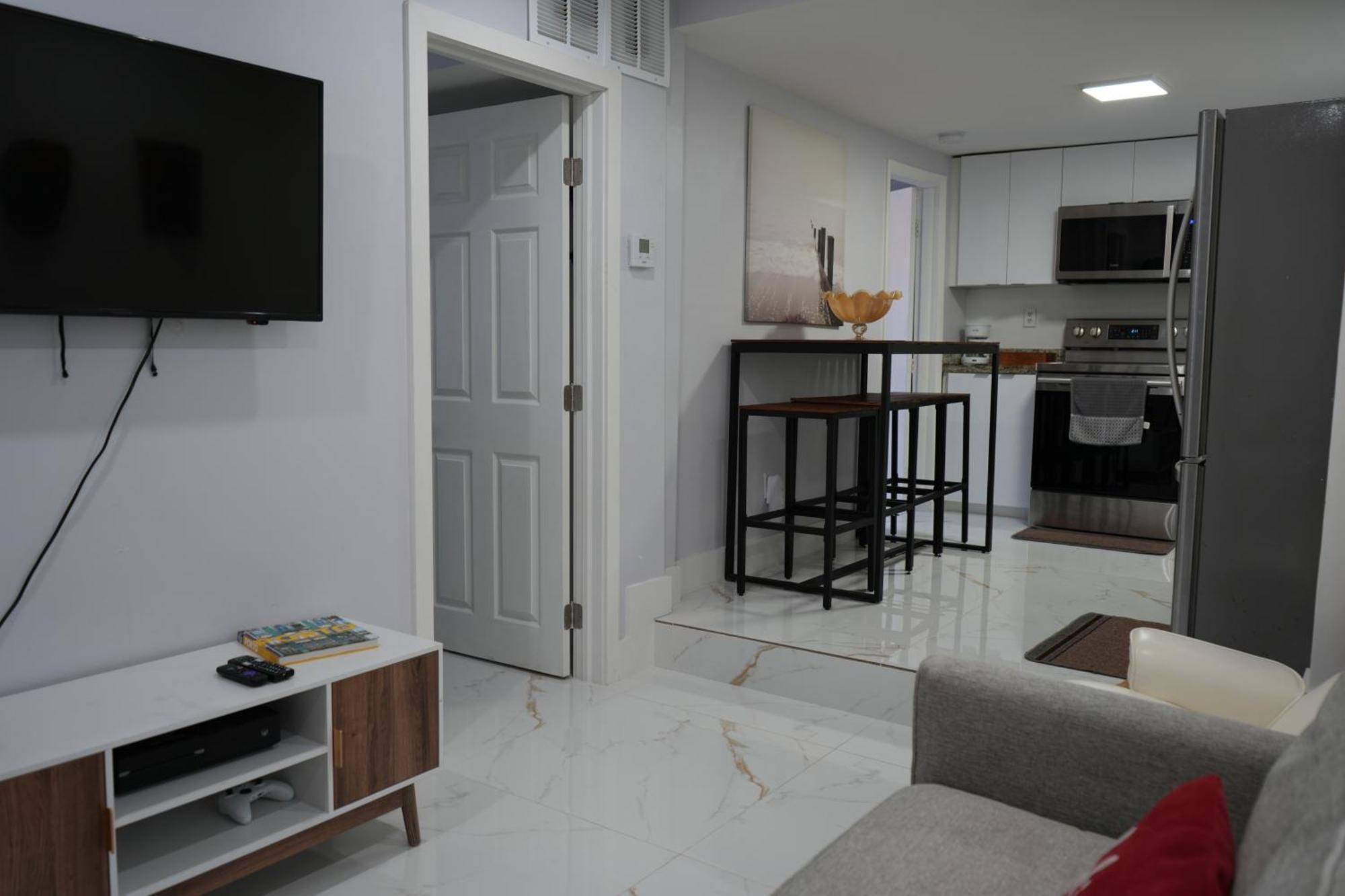 Charming Two Bedroom Apartment. Miami Eksteriør bilde